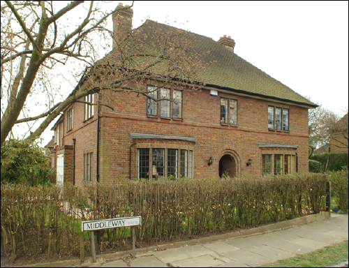 54 Middleway